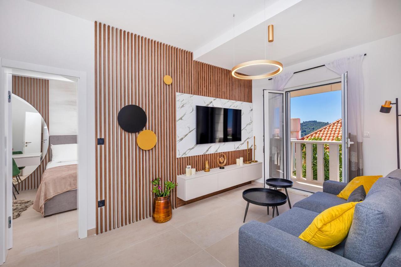 4 Star Apartment